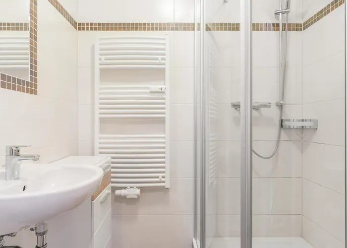 Apartment 314, Seepark *