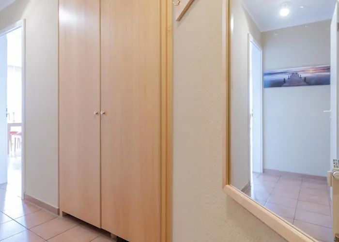 Apartment 314, Seepark *